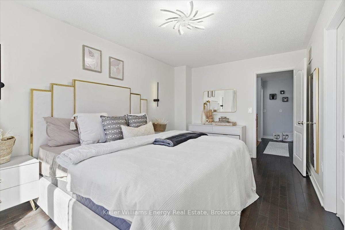 2464 Earl Grey Avenue, Pickering, Durham ON L1X 0B9
