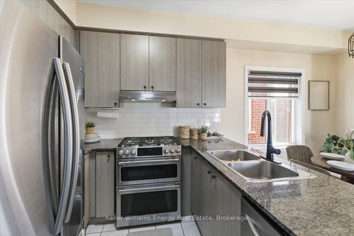 2464 Earl Grey Avenue, Pickering, Durham ON L1X 0B9