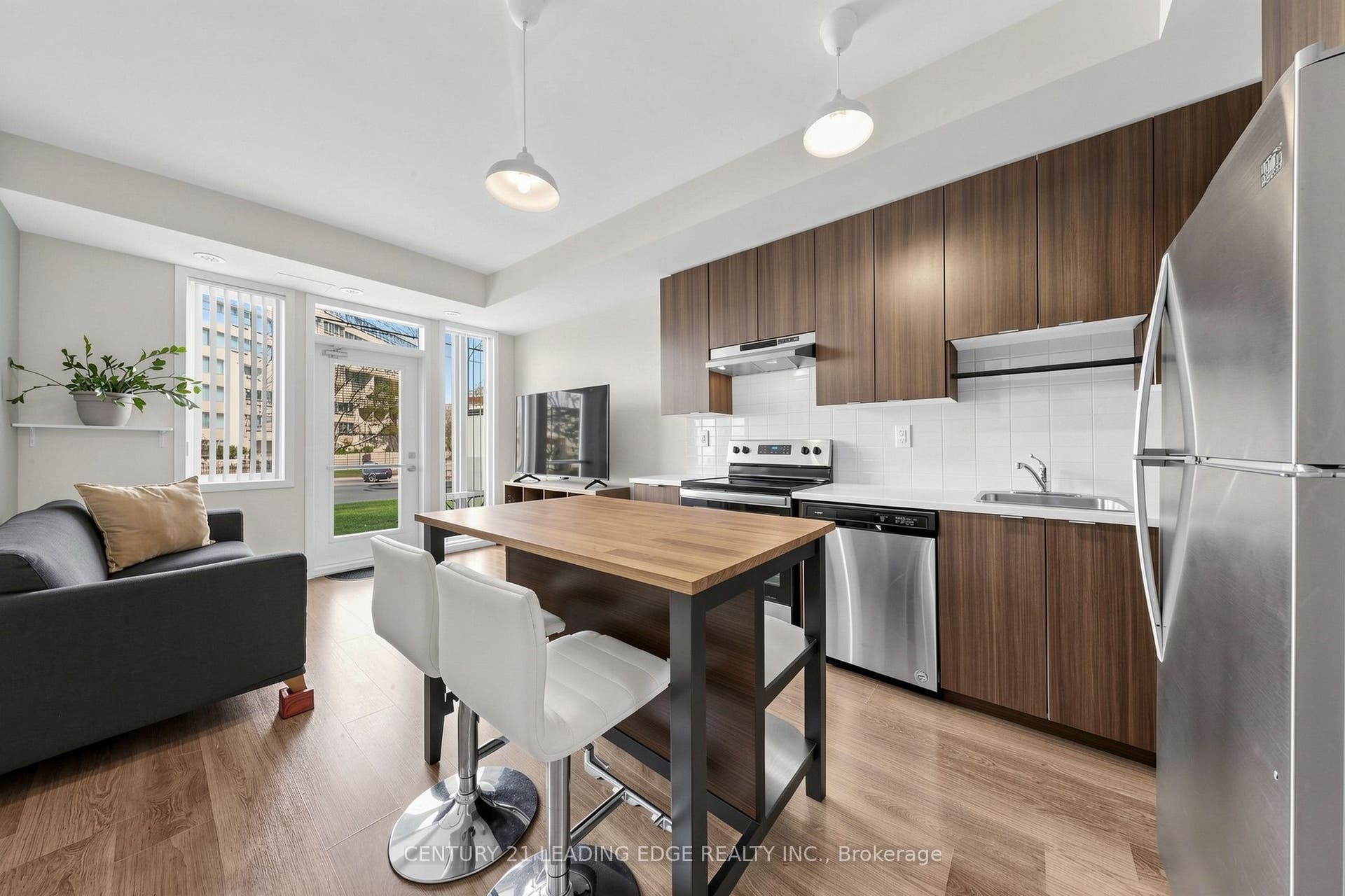 5131 Sheppard Avenue E, #102, Toronto E, Toronto ON M1B 0C9