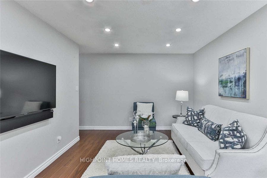 50 Verne Crescent, #49, Toronto E11, Toronto E, Toronto ON M1B 2X1