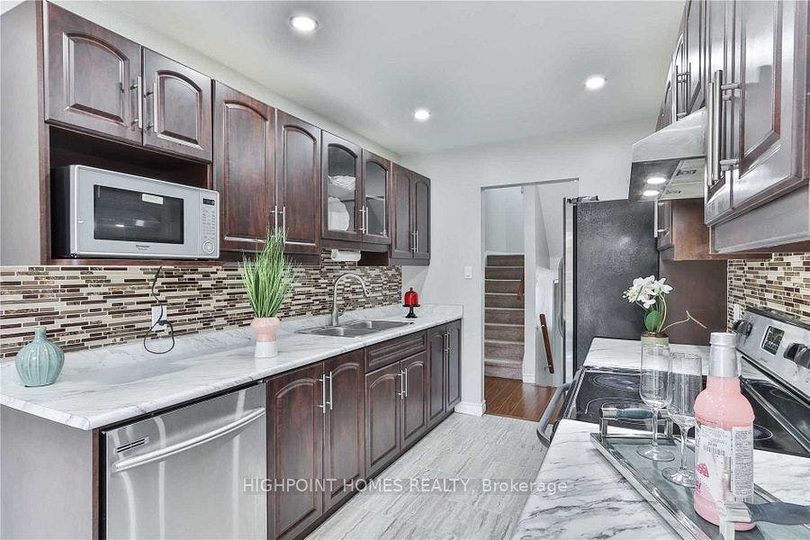50 Verne Crescent, #49, Toronto E11, Toronto E, Toronto ON M1B 2X1