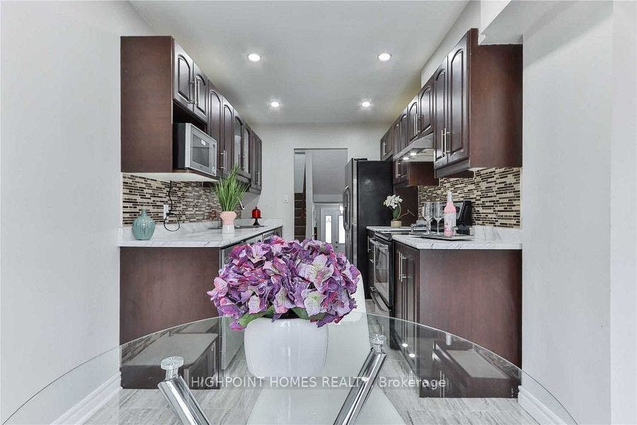 50 Verne Crescent, #49, Toronto E11, Toronto E, Toronto ON M1B 2X1