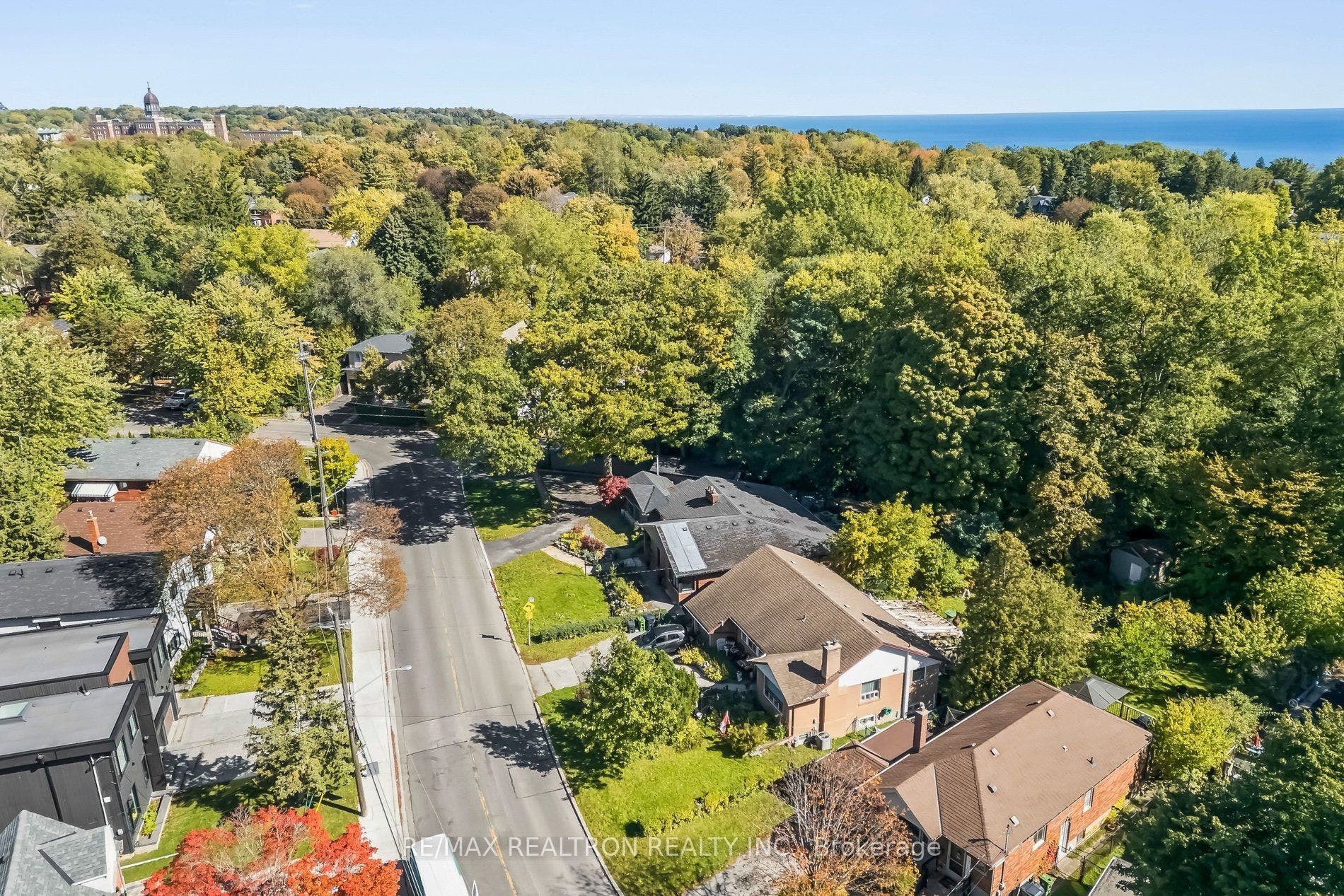 99 Midland Avenue, Toronto E, Toronto ON M1N 3Z8 99 Midland Avenue, Toronto E, Toronto ON M1N 3Z8