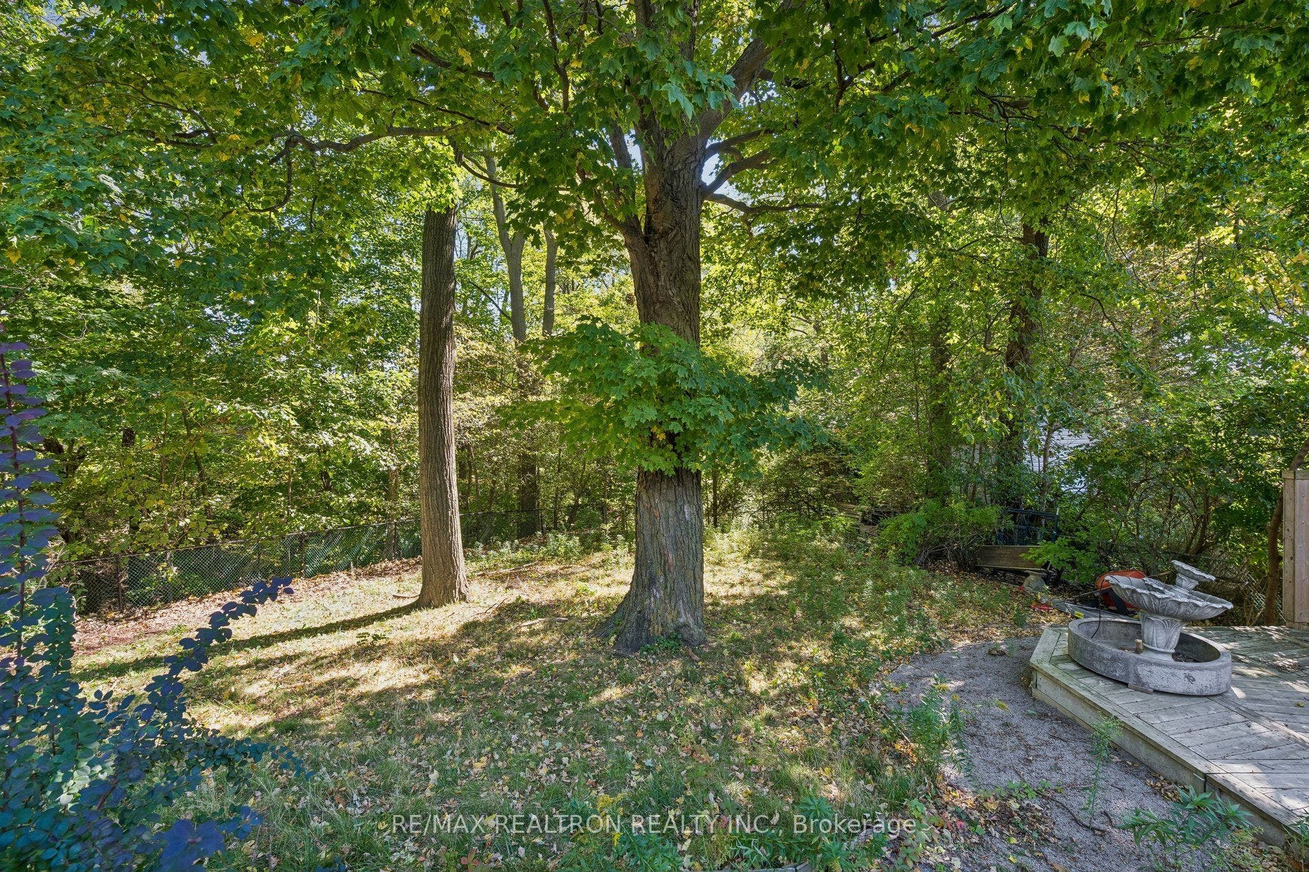 99 Midland Avenue, Toronto E, Toronto ON M1N 3Z8 99 Midland Avenue, Toronto E, Toronto ON M1N 3Z8