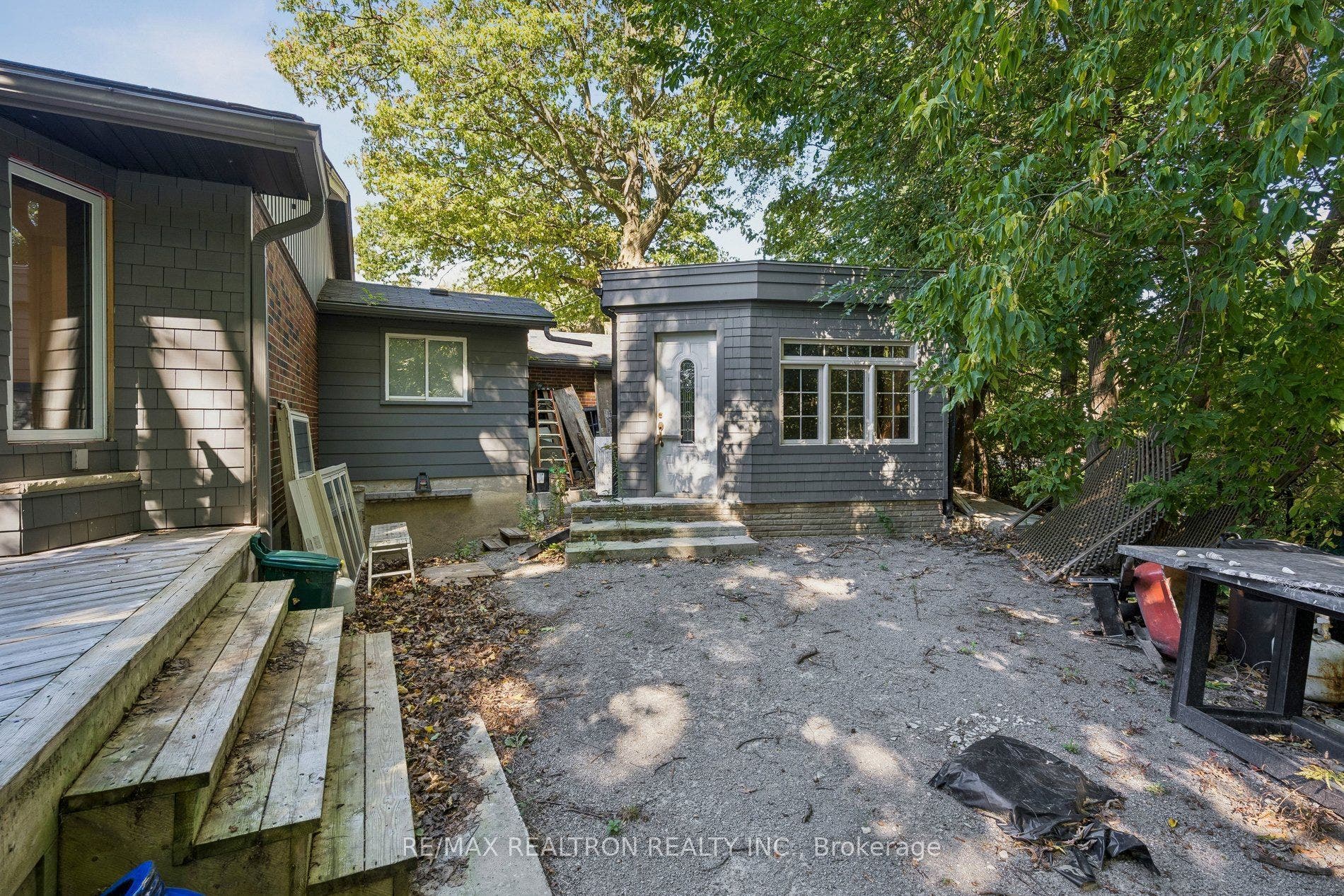 99 Midland Avenue, Toronto E, Toronto ON M1N 3Z8 99 Midland Avenue, Toronto E, Toronto ON M1N 3Z8