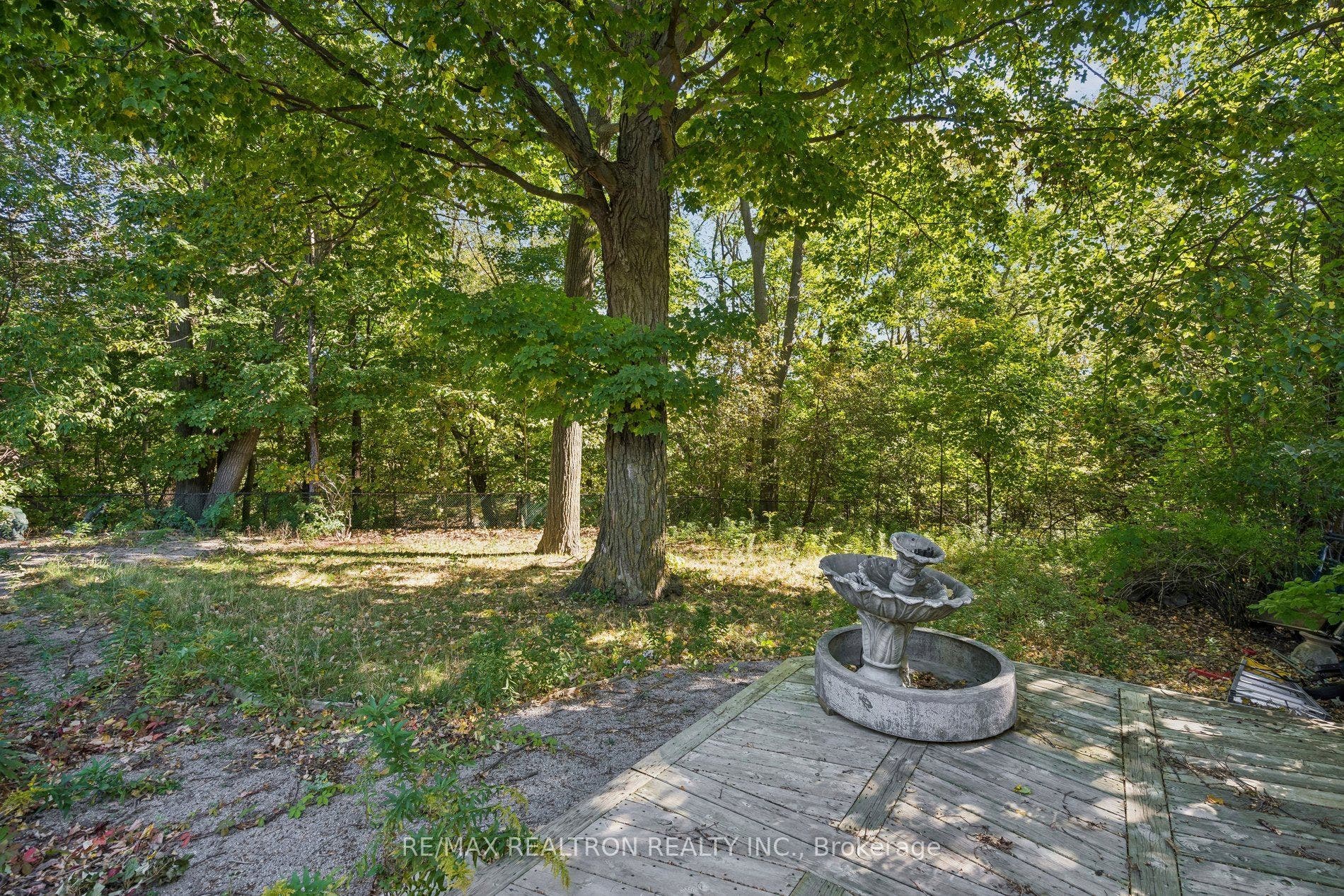 99 Midland Avenue, Toronto E, Toronto ON M1N 3Z8 99 Midland Avenue, Toronto E, Toronto ON M1N 3Z8