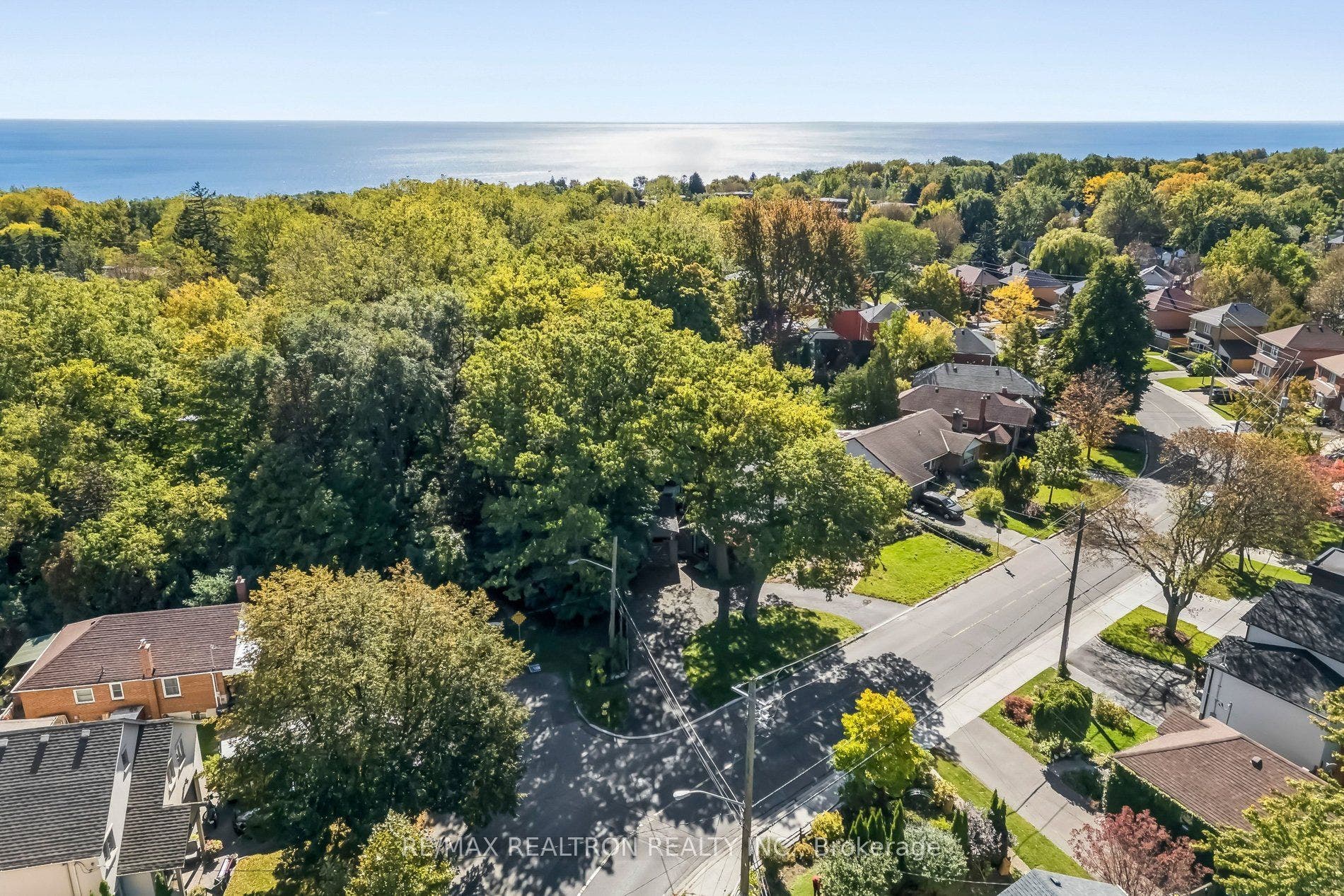 99 Midland Avenue, Toronto E, Toronto ON M1N 3Z8 99 Midland Avenue, Toronto E, Toronto ON M1N 3Z8