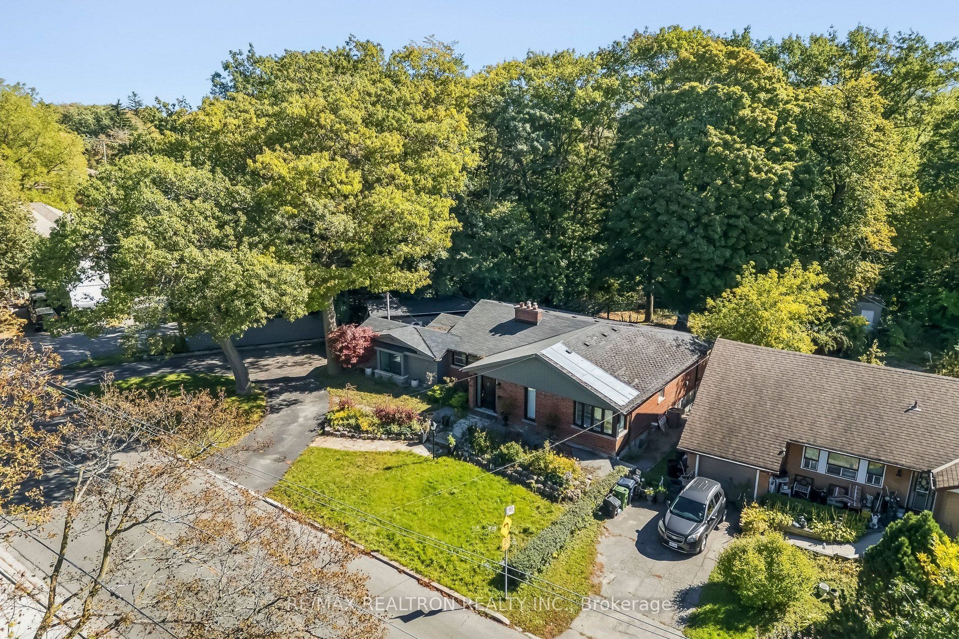 99 Midland Avenue, Toronto E, Toronto ON M1N 3Z8 99 Midland Avenue, Toronto E, Toronto ON M1N 3Z8