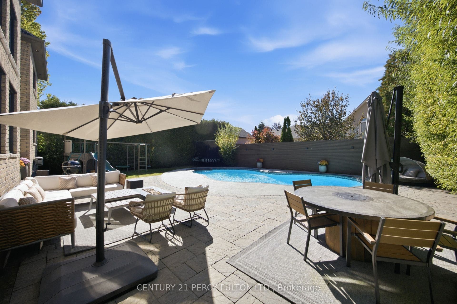 82 Bridlewood Boulevard, Whitby, Durham ON L1R 3R8