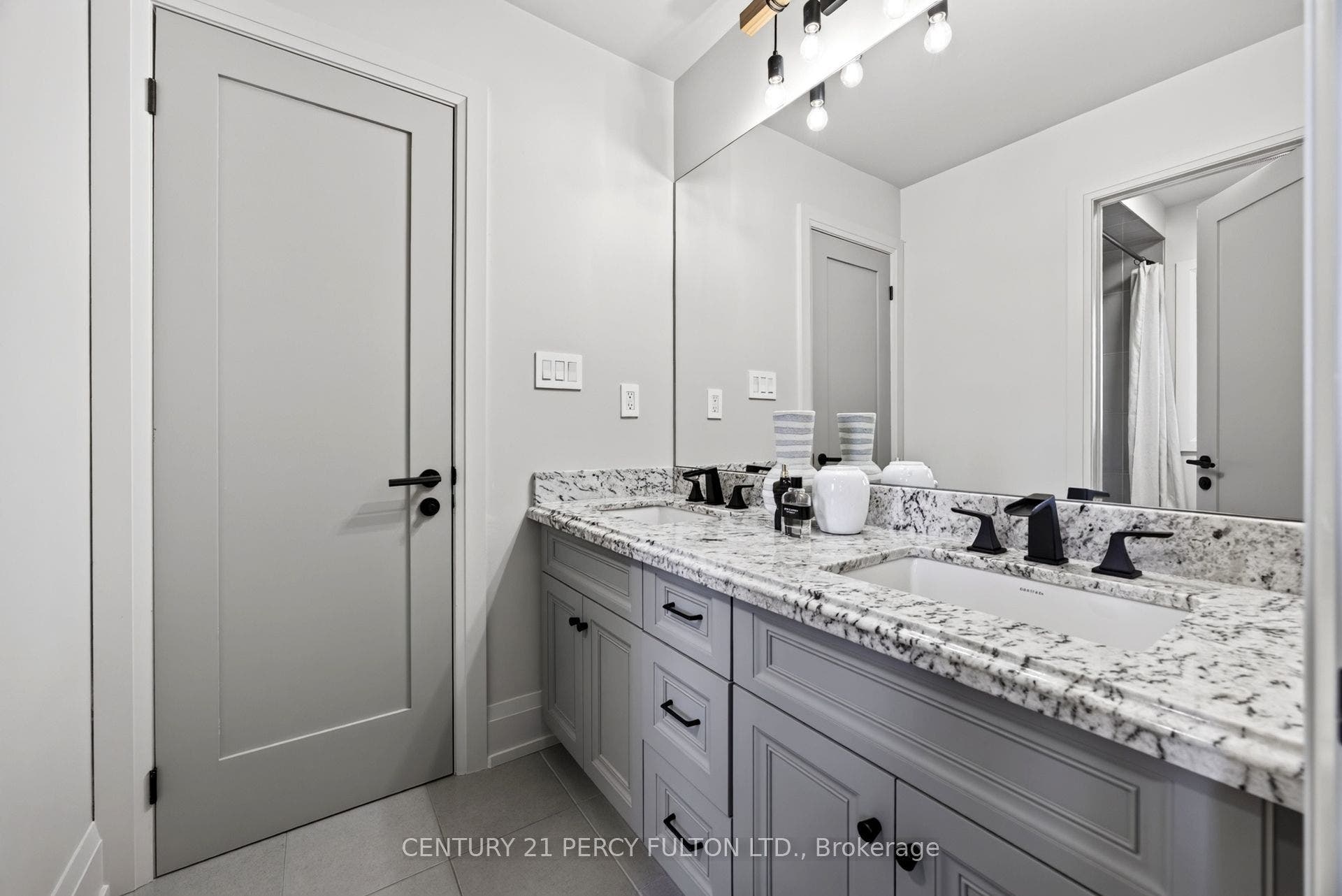 82 Bridlewood Boulevard, Whitby, Durham ON L1R 3R8