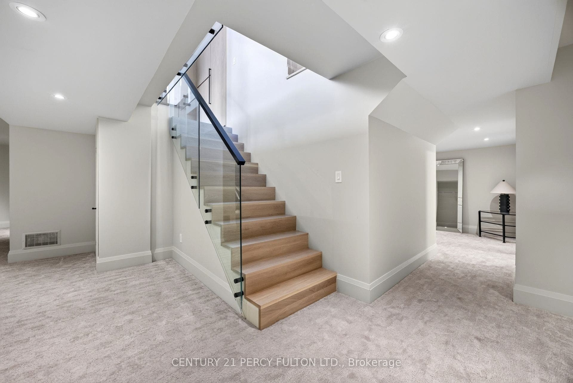 82 Bridlewood Boulevard, Whitby, Durham ON L1R 3R8