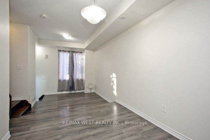 15 Heron Park Place, #12, Toronto E, Toronto ON M1E 0B8 15 Heron Park Place, #12, Toronto E, Toronto ON M1E 0B8