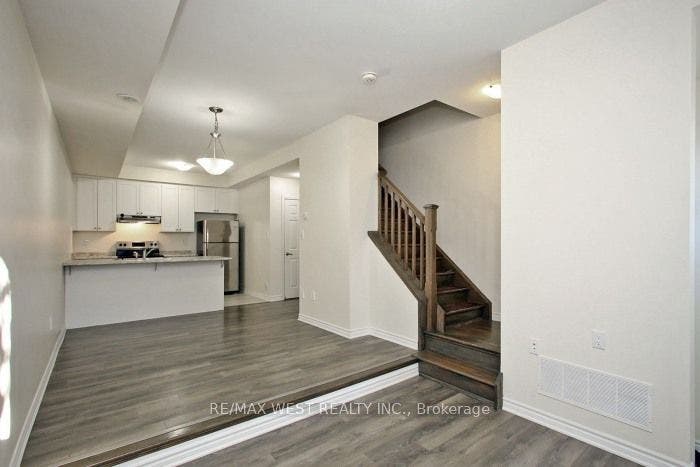 15 Heron Park Place, #12, Toronto E, Toronto ON M1E 0B8 15 Heron Park Place, #12, Toronto E, Toronto ON M1E 0B8