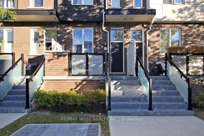 15 Heron Park Place, #12, Toronto E, Toronto ON M1E 0B8 15 Heron Park Place, #12, Toronto E, Toronto ON M1E 0B8