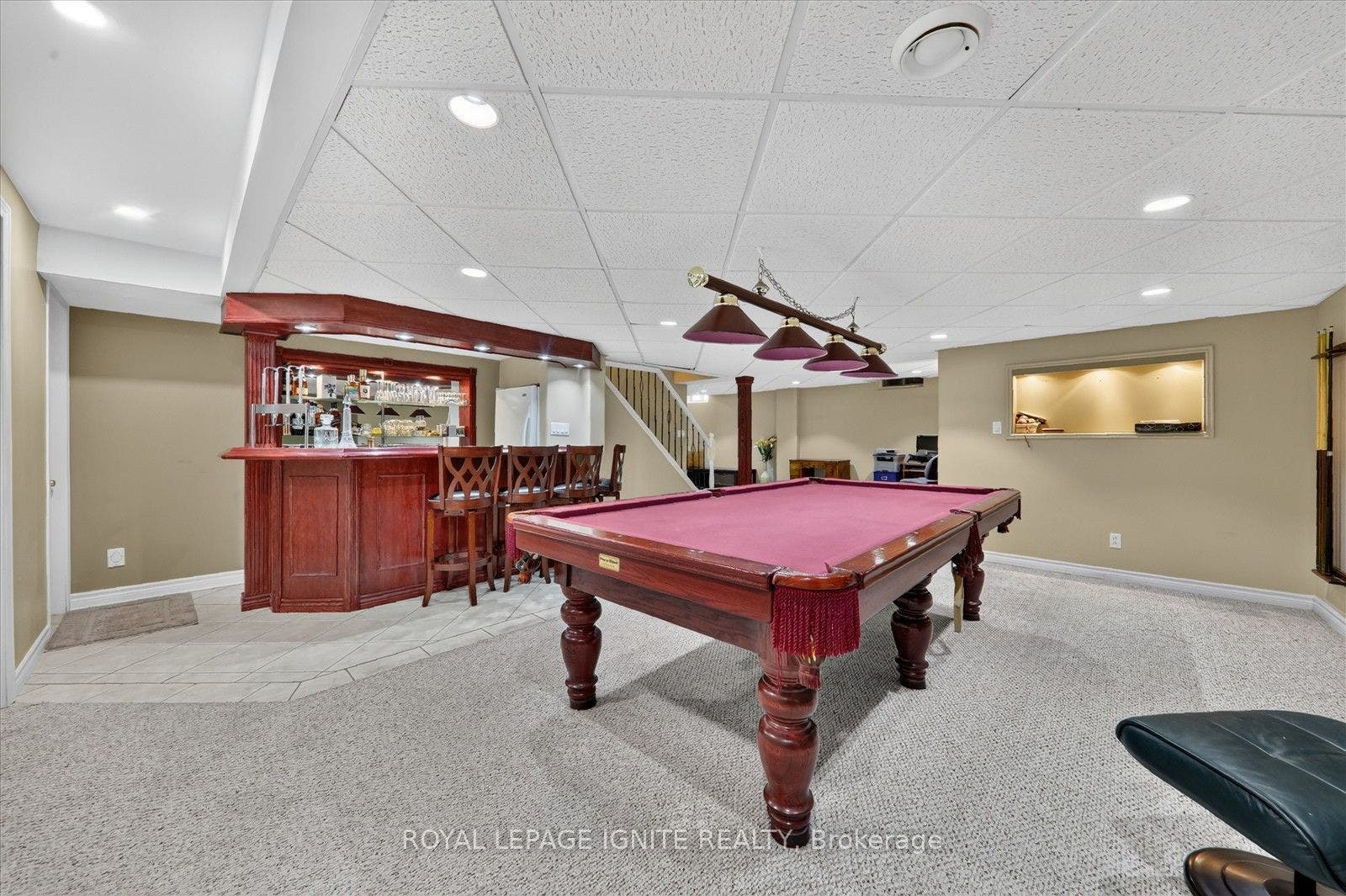 2015 Valewood Court, Oshawa, Durham ON L1G 7X9