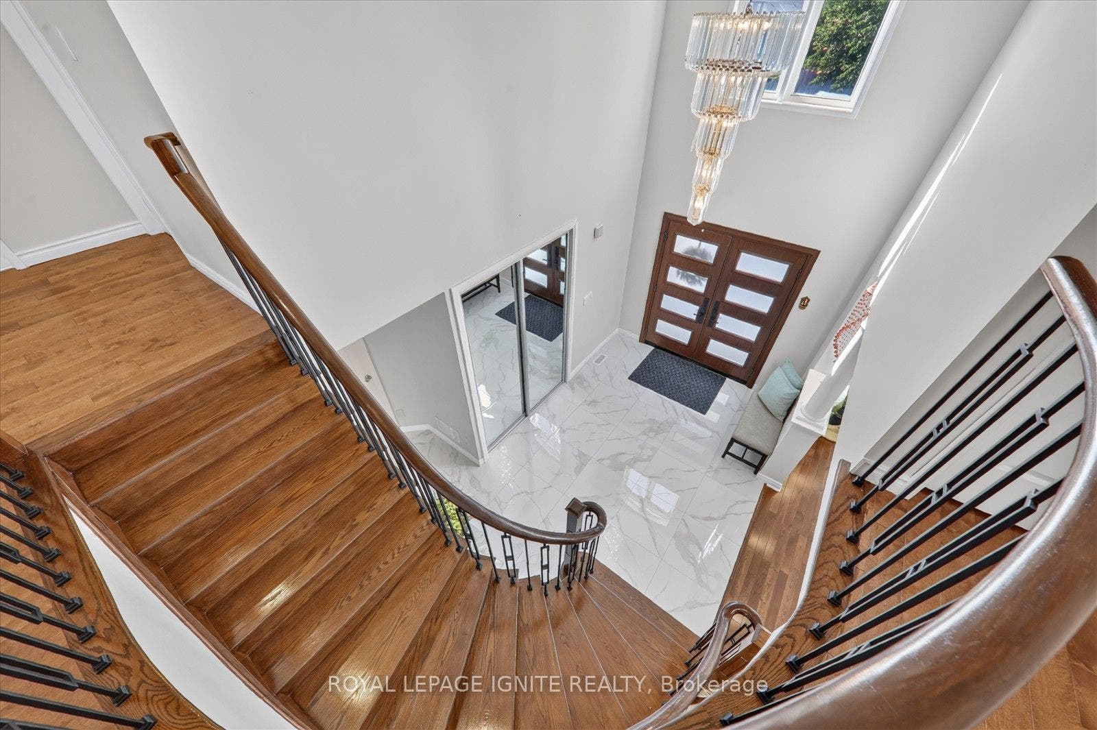 2015 Valewood Court, Oshawa, Durham ON L1G 7X9