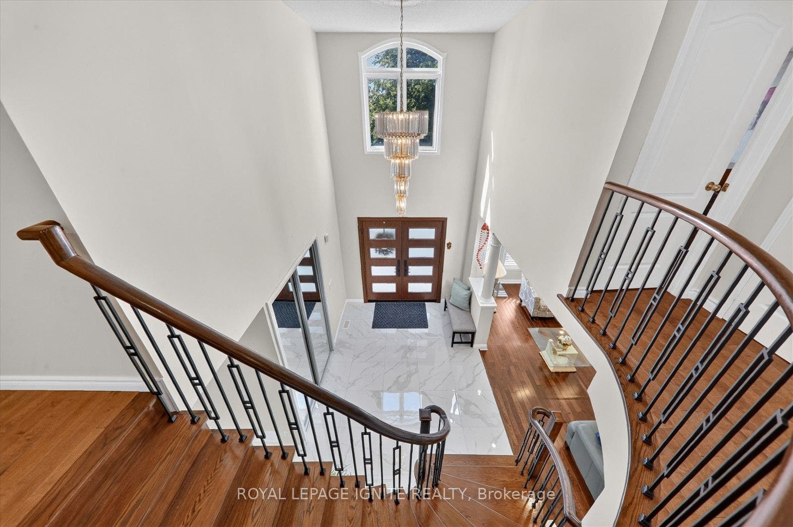 2015 Valewood Court, Oshawa, Durham ON L1G 7X9