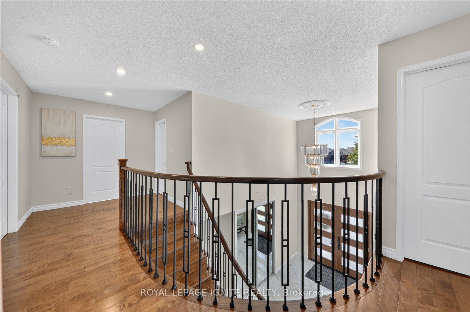 2015 Valewood Court, Oshawa, Durham ON L1G 7X9