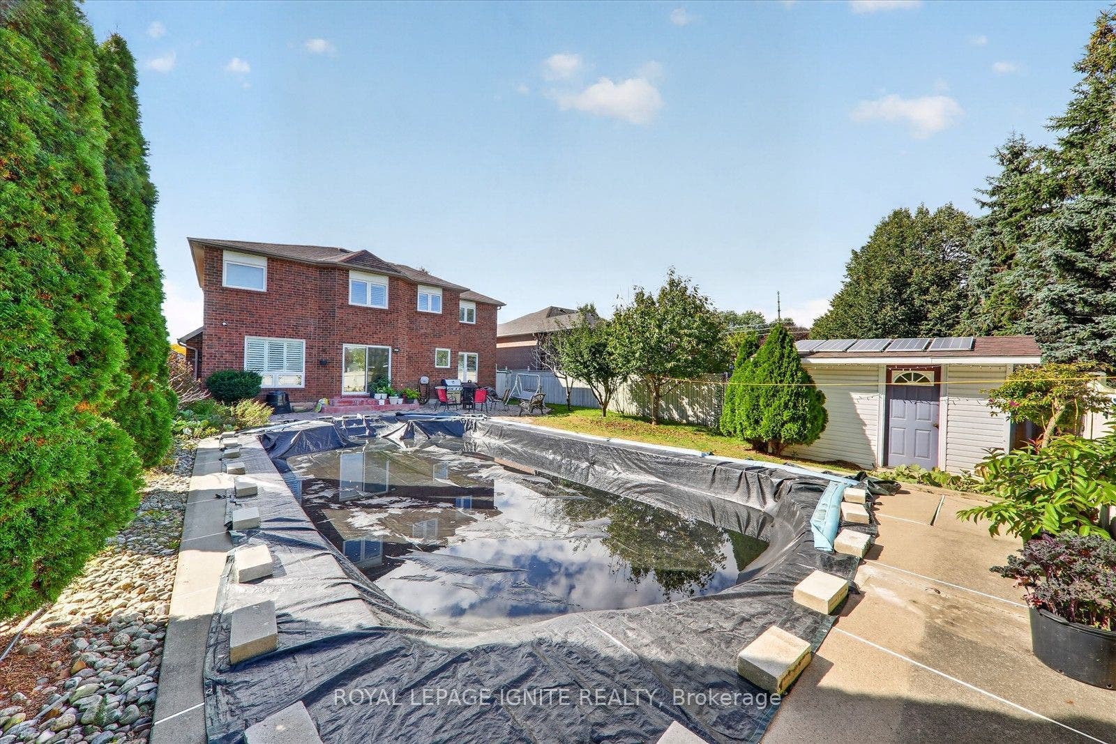 2015 Valewood Court, Oshawa, Durham ON L1G 7X9