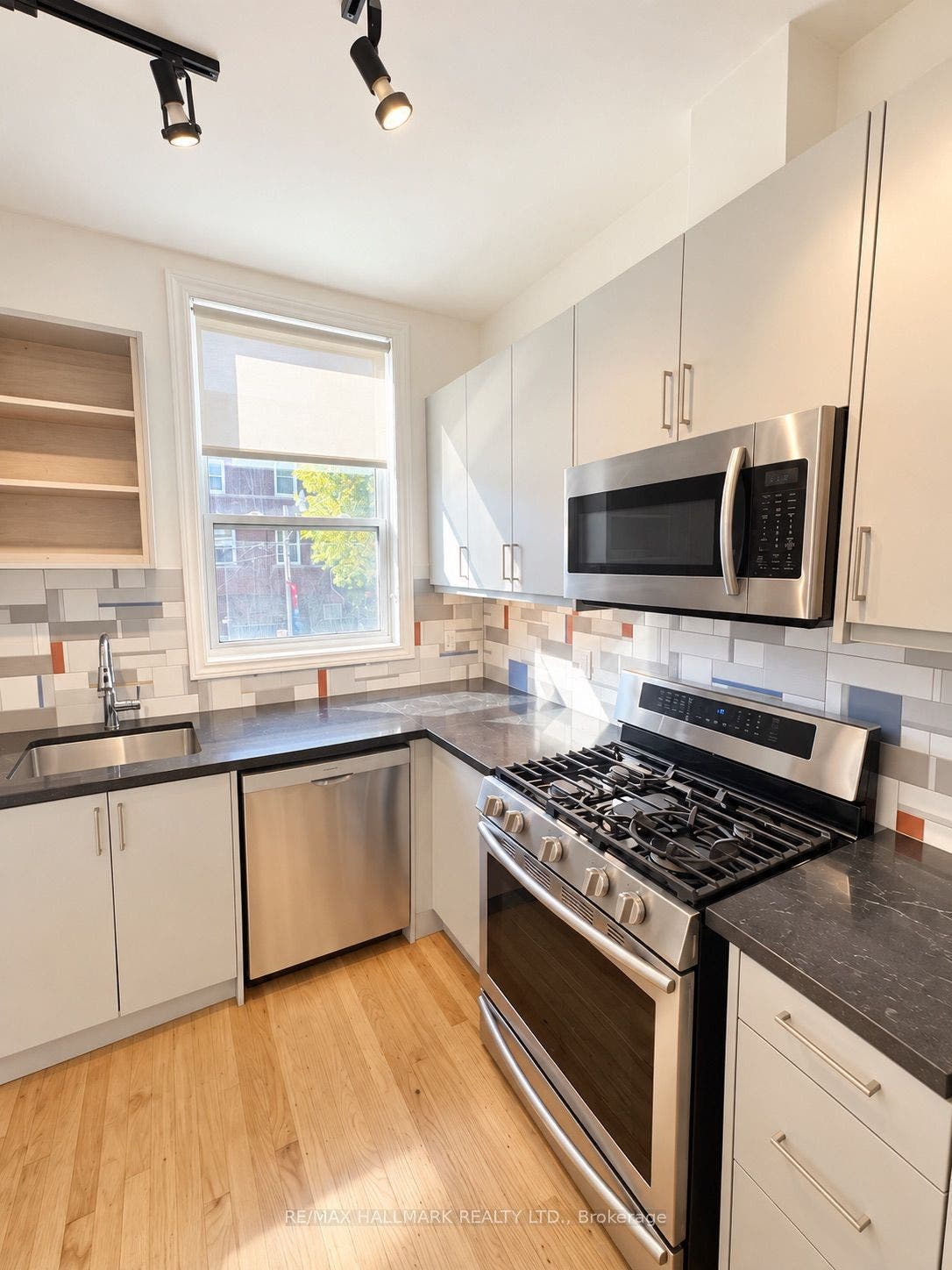91 Lewis Street, #2, Toronto E, Toronto ON M4M 2H2 91 Lewis Street, #2, Toronto E, Toronto ON M4M 2H2