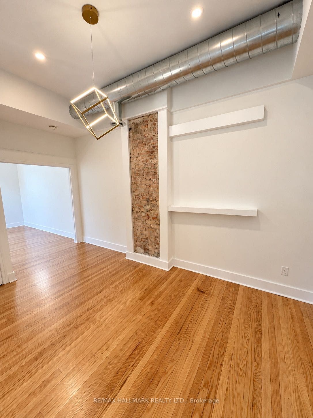 91 Lewis Street, #2, Toronto E, Toronto ON M4M 2H2 91 Lewis Street, #2, Toronto E, Toronto ON M4M 2H2