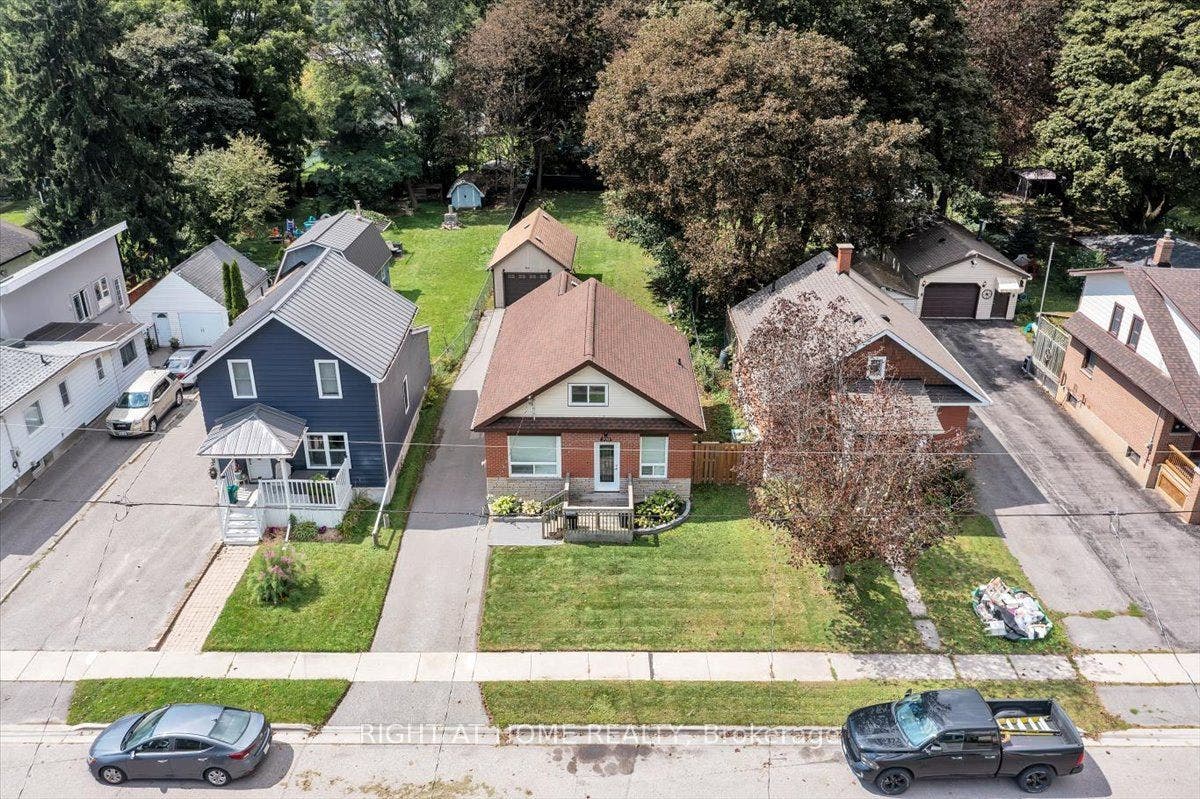 176 Burk Street, Oshawa, Oshawa, Durham ON L1J 4C3