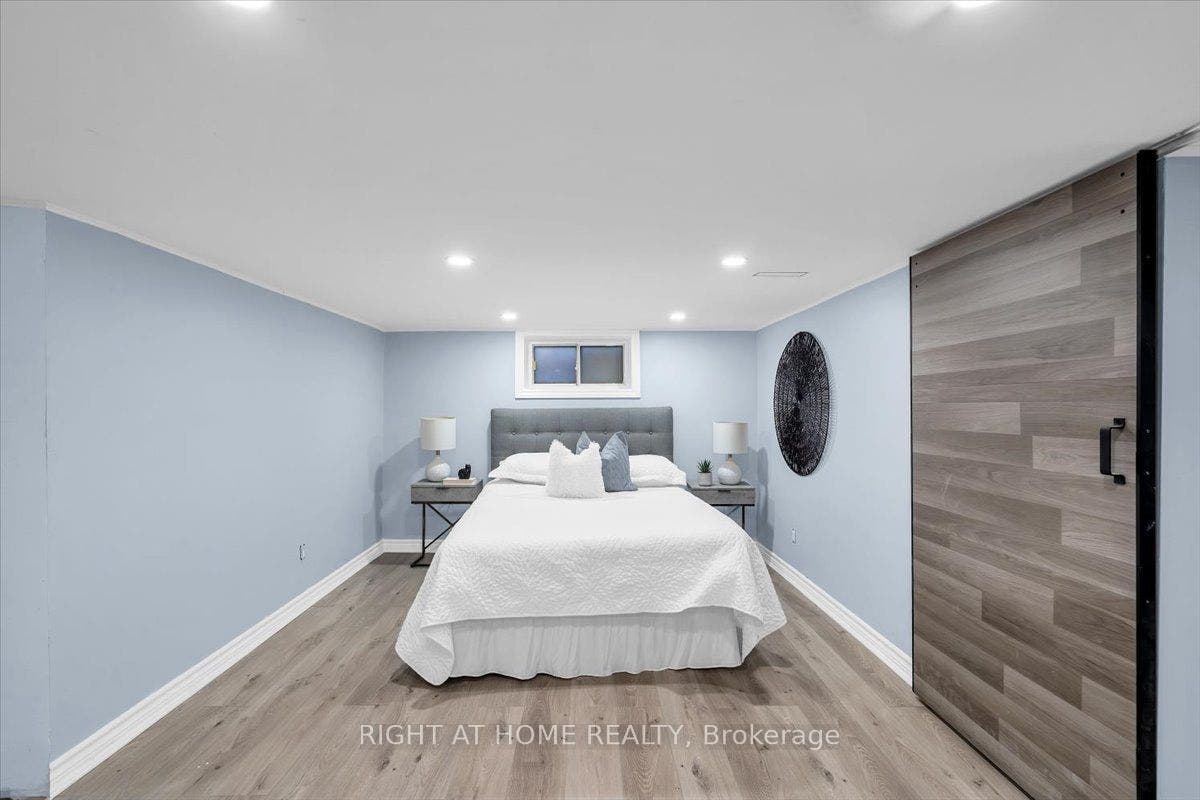 176 Burk Street, Oshawa, Oshawa, Durham ON L1J 4C3