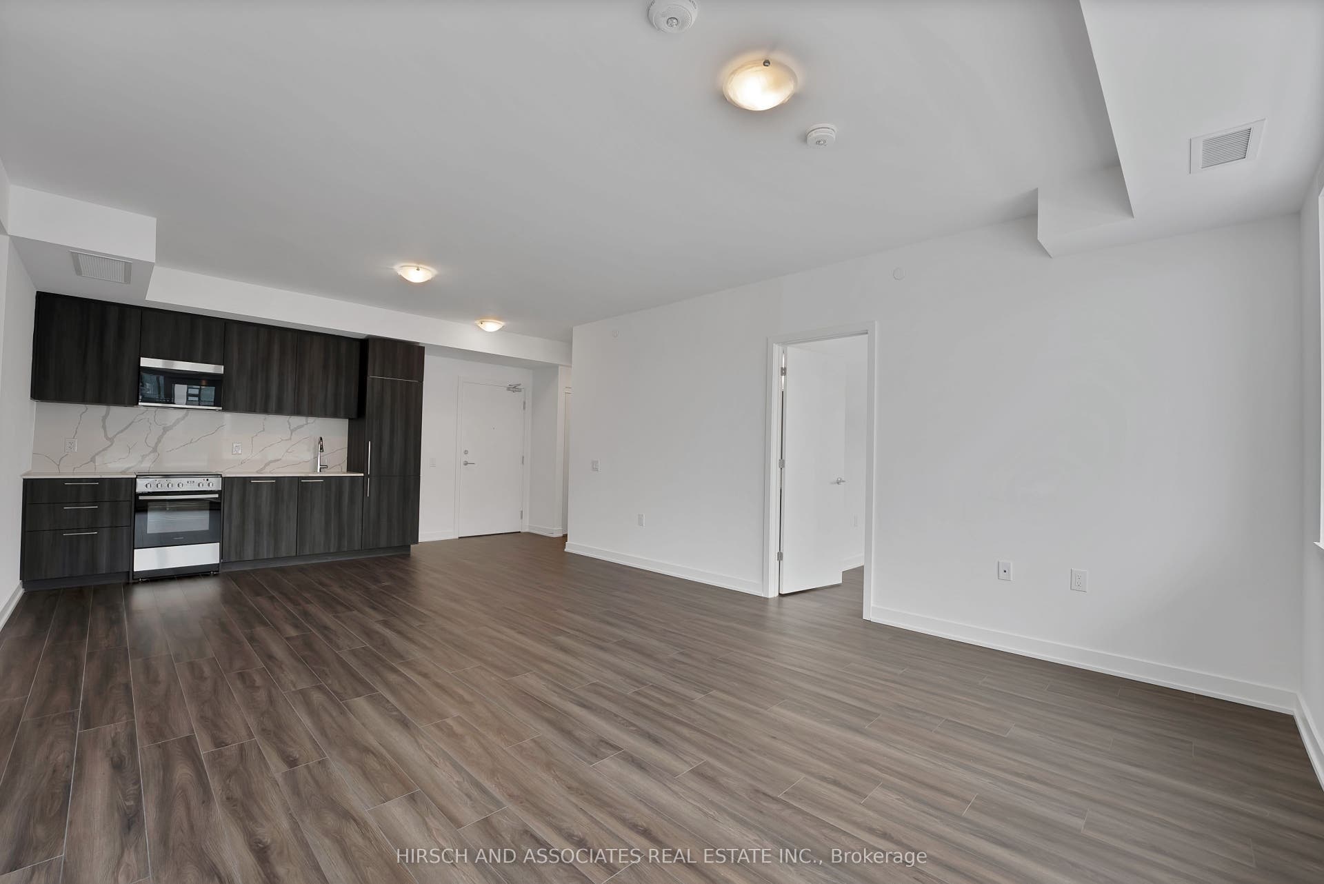 7437 Kingston Road, #1104, Toronto E, Toronto ON M1B 0E9 Kitchen.Living.Dining