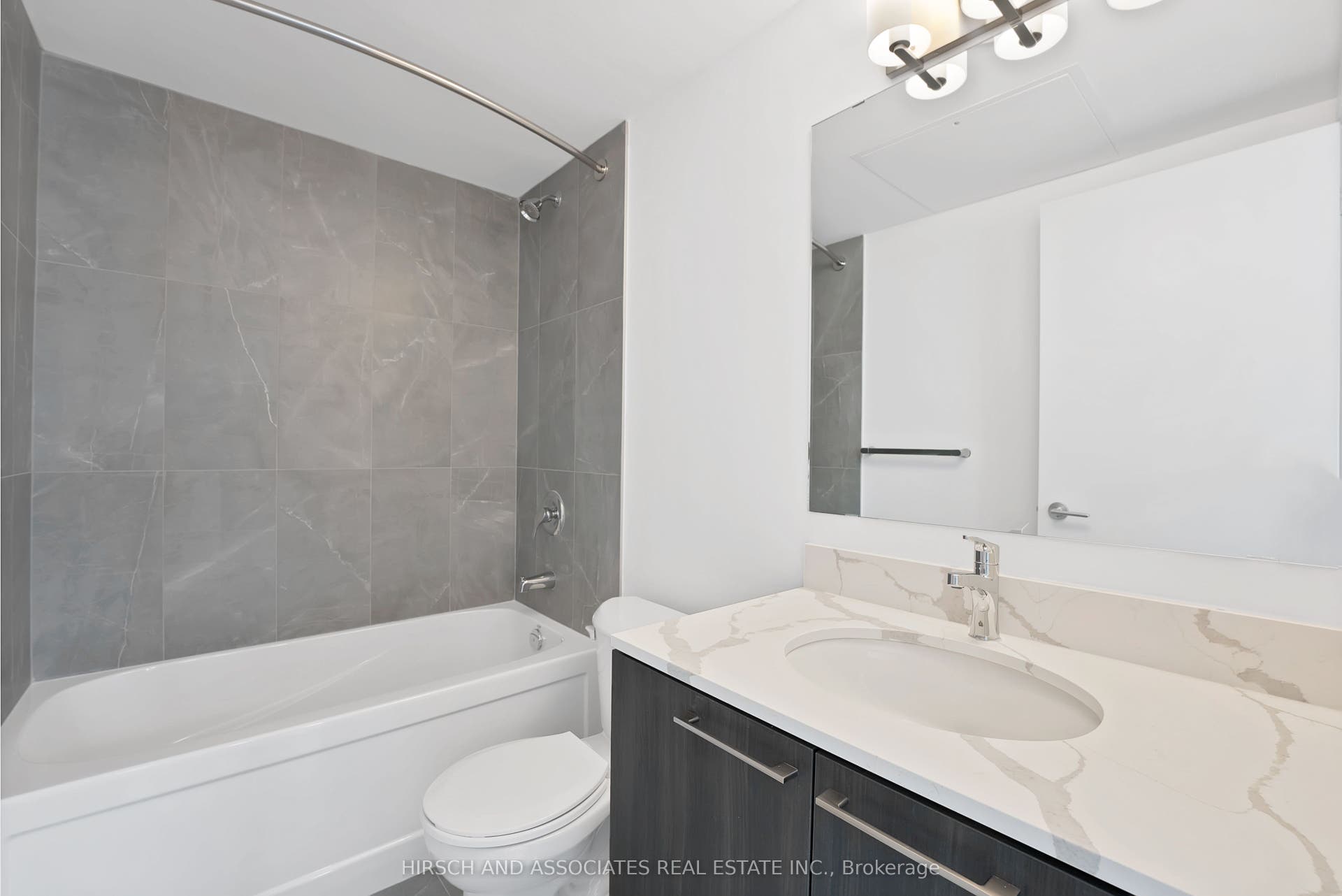 7437 Kingston Road, #1104, Toronto E, Toronto ON M1B 0E9 Primary Ensuite Bath