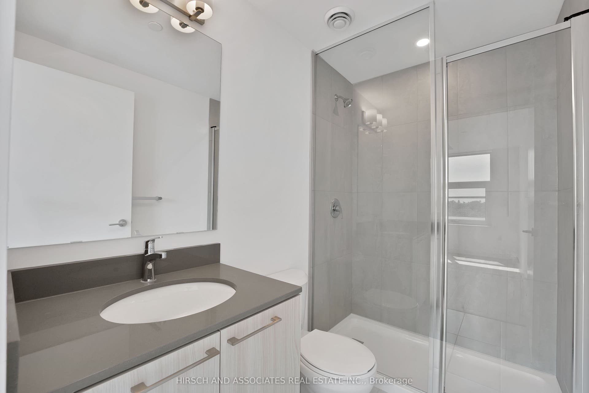 7439 Kingston Road, #409, Toronto E, Toronto ON M1B 0G1 Primary Bedroom Ensuite
