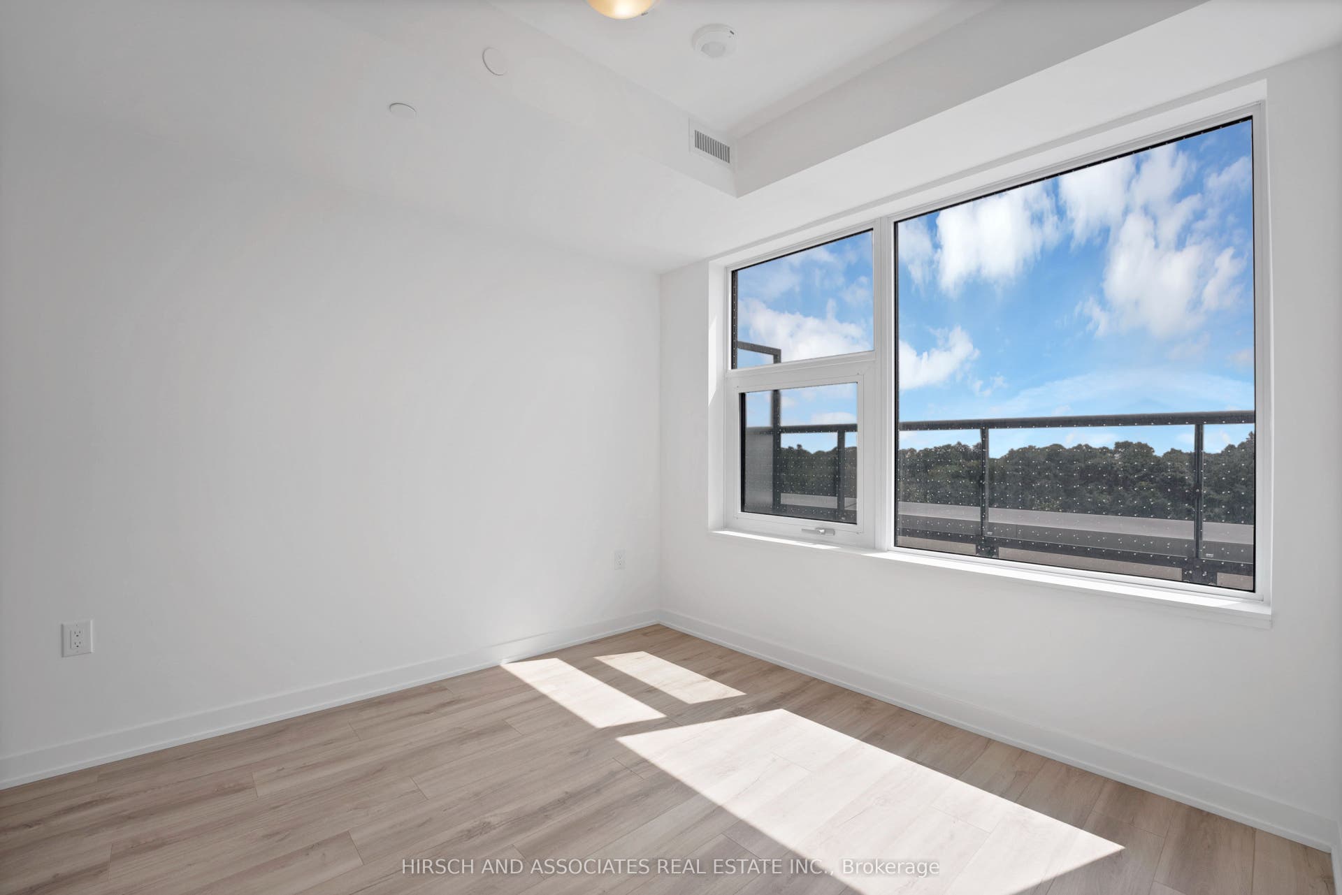 7439 Kingston Road, #409, Toronto E, Toronto ON M1B 0G1 Primary Bedroom