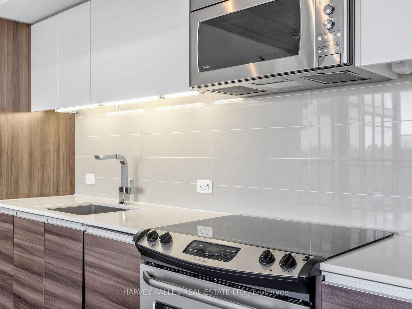 1190 Dundas Street E, #1114, Toronto E01, Toronto E, Toronto ON M4M 1S3 1190 Dundas Street E, #1114, Toronto E01, Toronto E, Toronto ON M4M 1S3