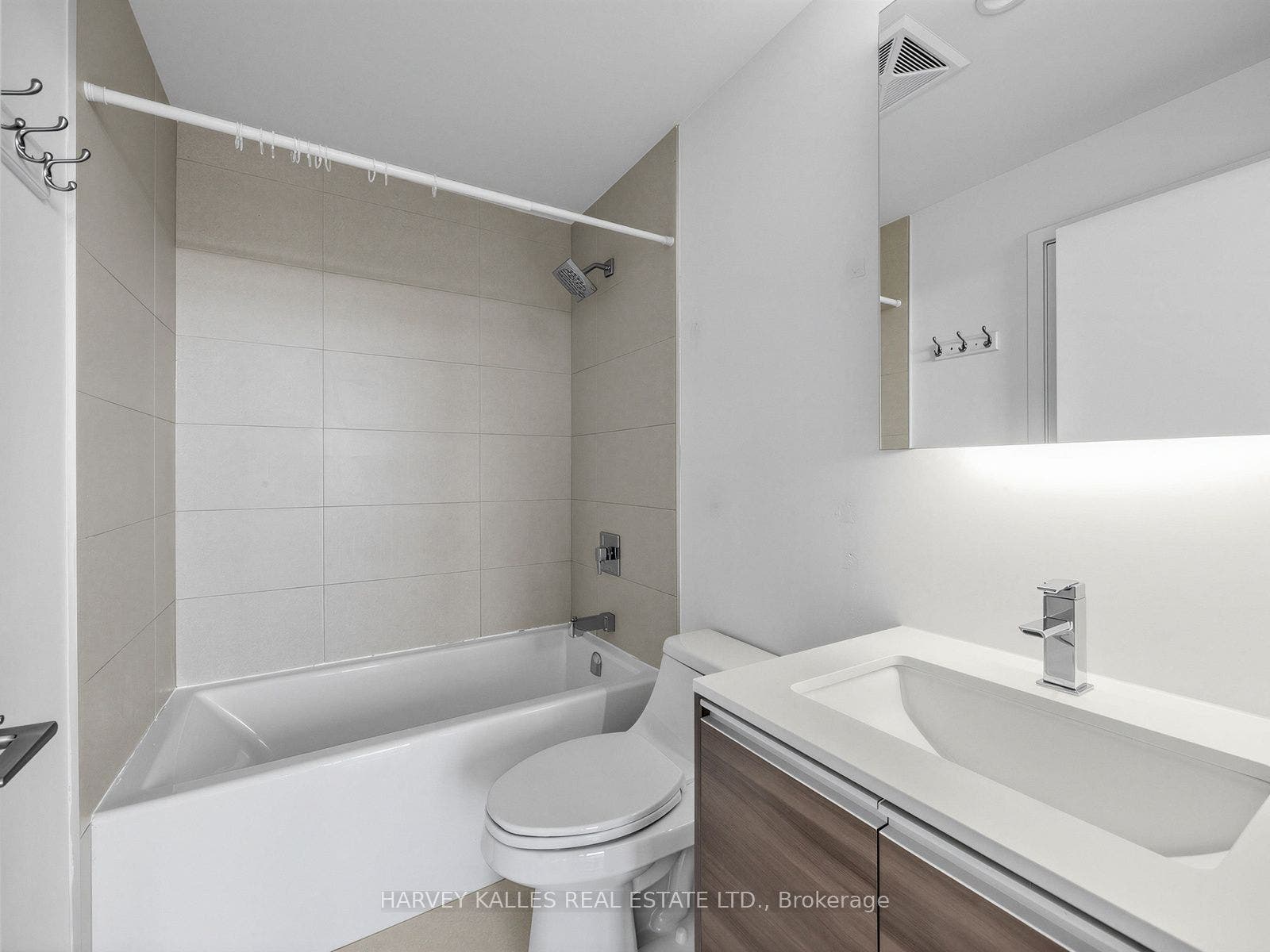 1190 Dundas Street E, #1114, Toronto E01, Toronto E, Toronto ON M4M 1S3 1190 Dundas Street E, #1114, Toronto E01, Toronto E, Toronto ON M4M 1S3