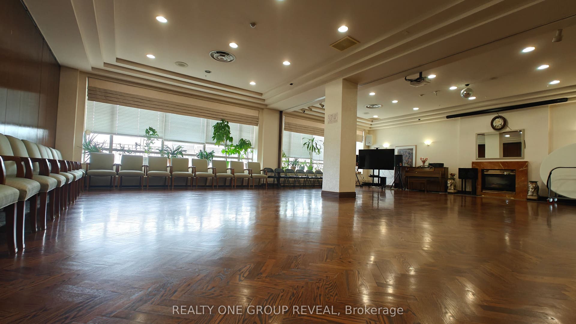 3088 Kennedy Road, #PH10, Toronto E, Toronto ON M1V 5M4 3088 Kennedy Road, #PH10, Toronto E, Toronto ON M1V 5M4