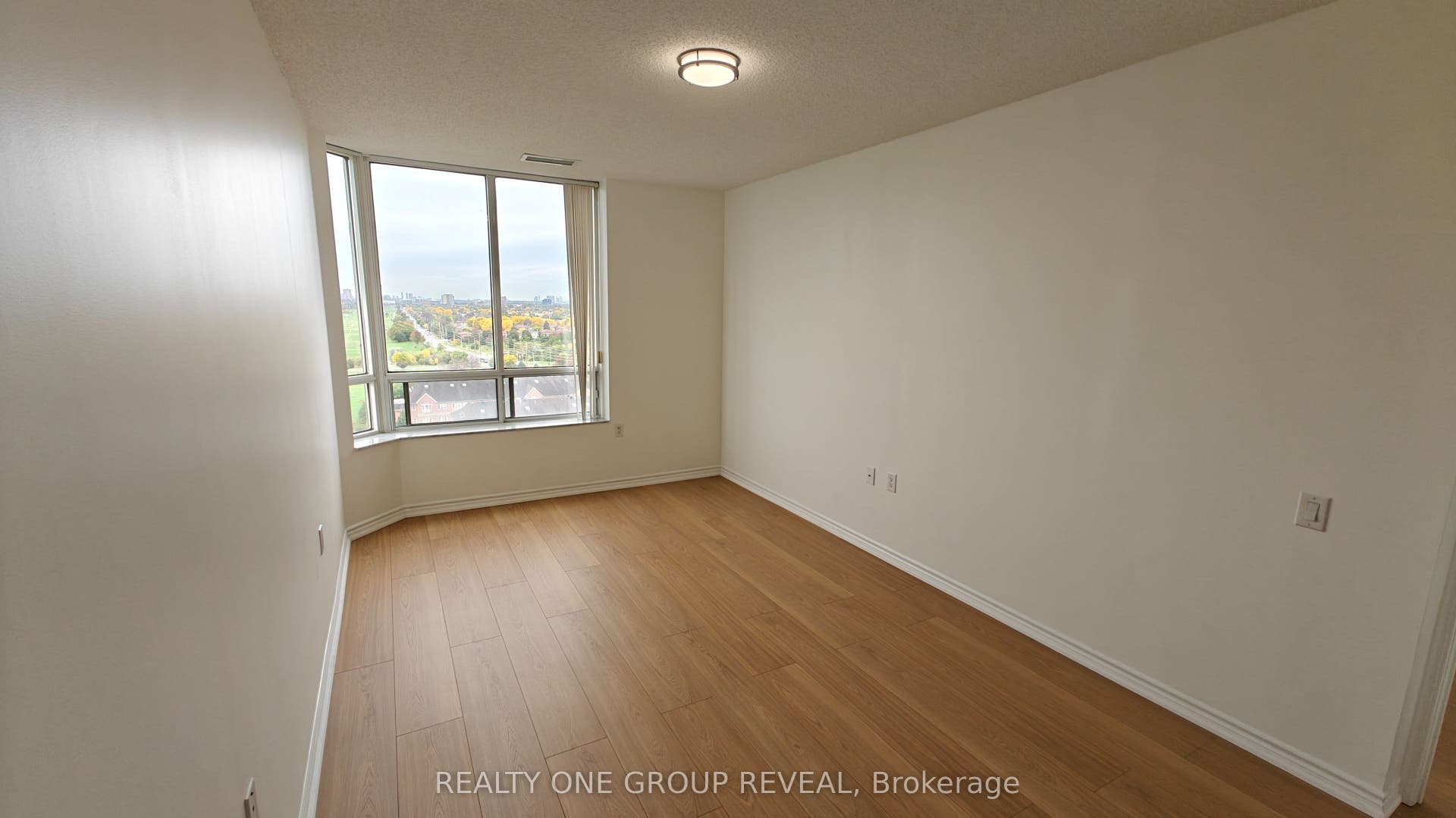 3088 Kennedy Road, #PH10, Toronto E, Toronto ON M1V 5M4 3088 Kennedy Road, #PH10, Toronto E, Toronto ON M1V 5M4