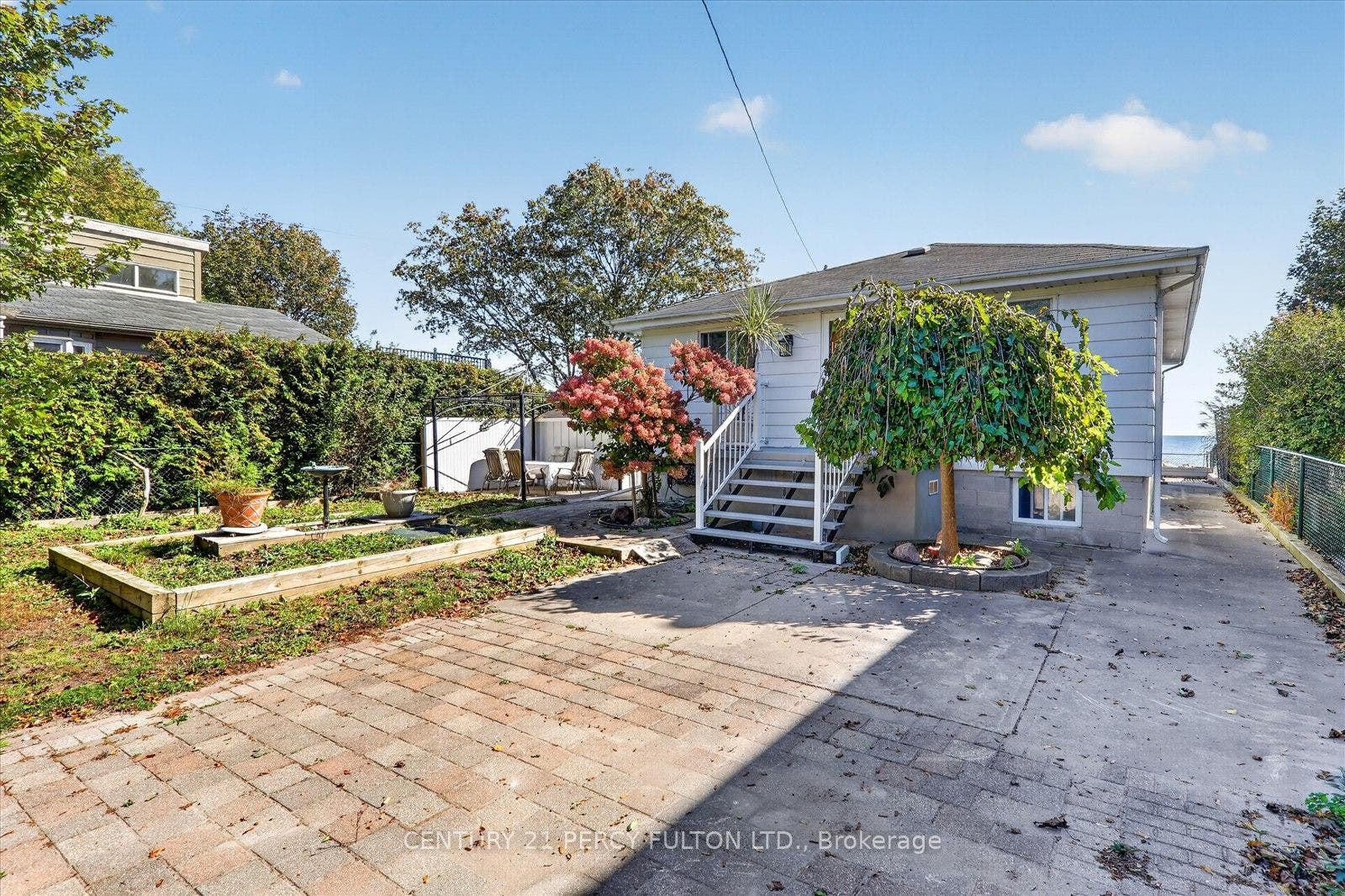 135 Cedar Crest Beach Road, Clarington, Durham ON L1C 3K3