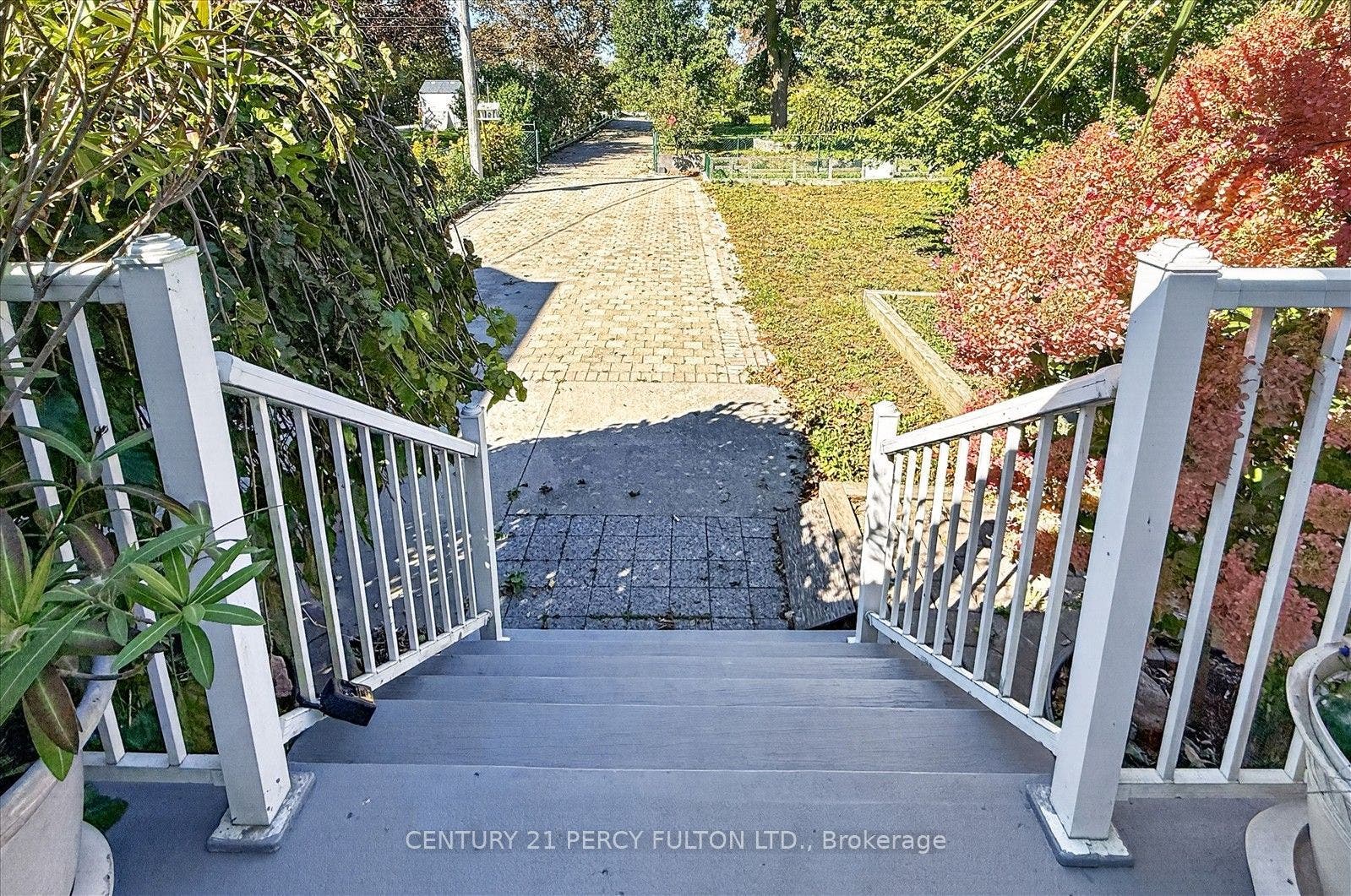 135 Cedar Crest Beach Road, Clarington, Durham ON L1C 3K3
