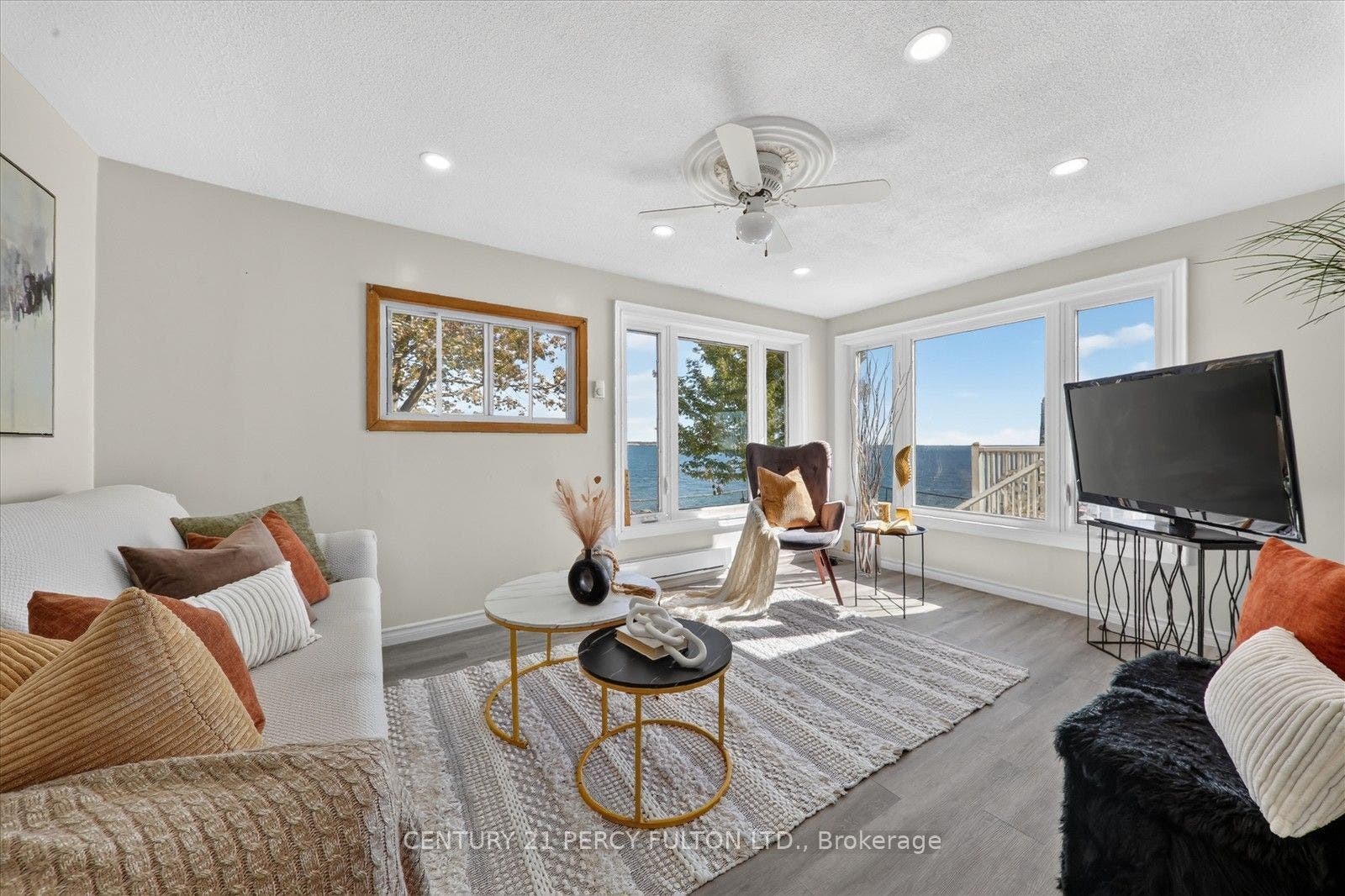 135 Cedar Crest Beach Road, Clarington, Durham ON L1C 3K3