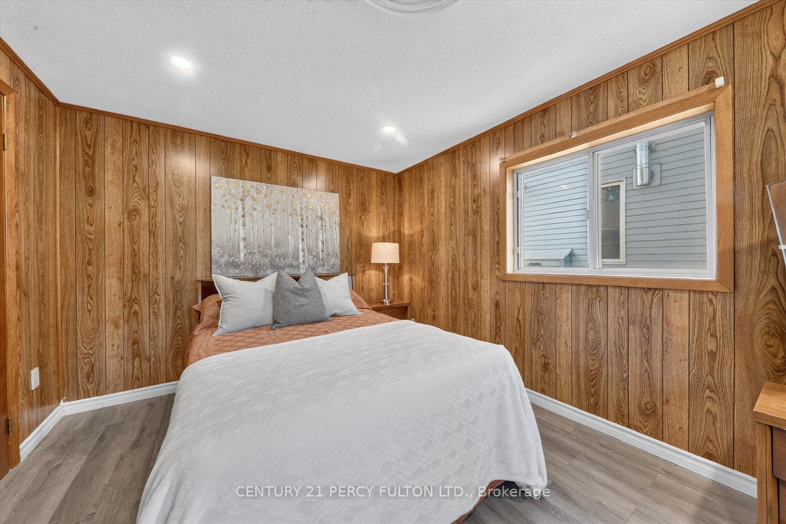 135 Cedar Crest Beach Road, Clarington, Durham ON L1C 3K3