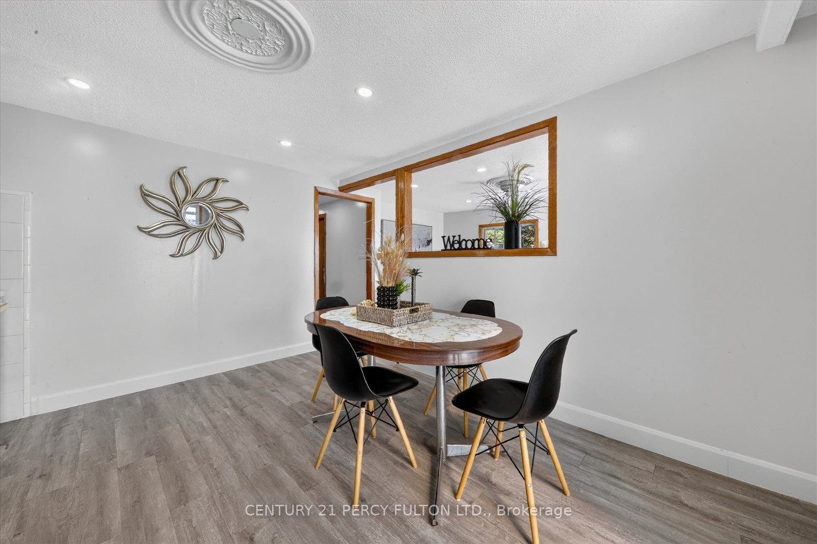 135 Cedar Crest Beach Road, Clarington, Durham ON L1C 3K3