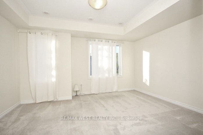 15 Heron Park Place, #12, Toronto E, Toronto ON M1E 0B8