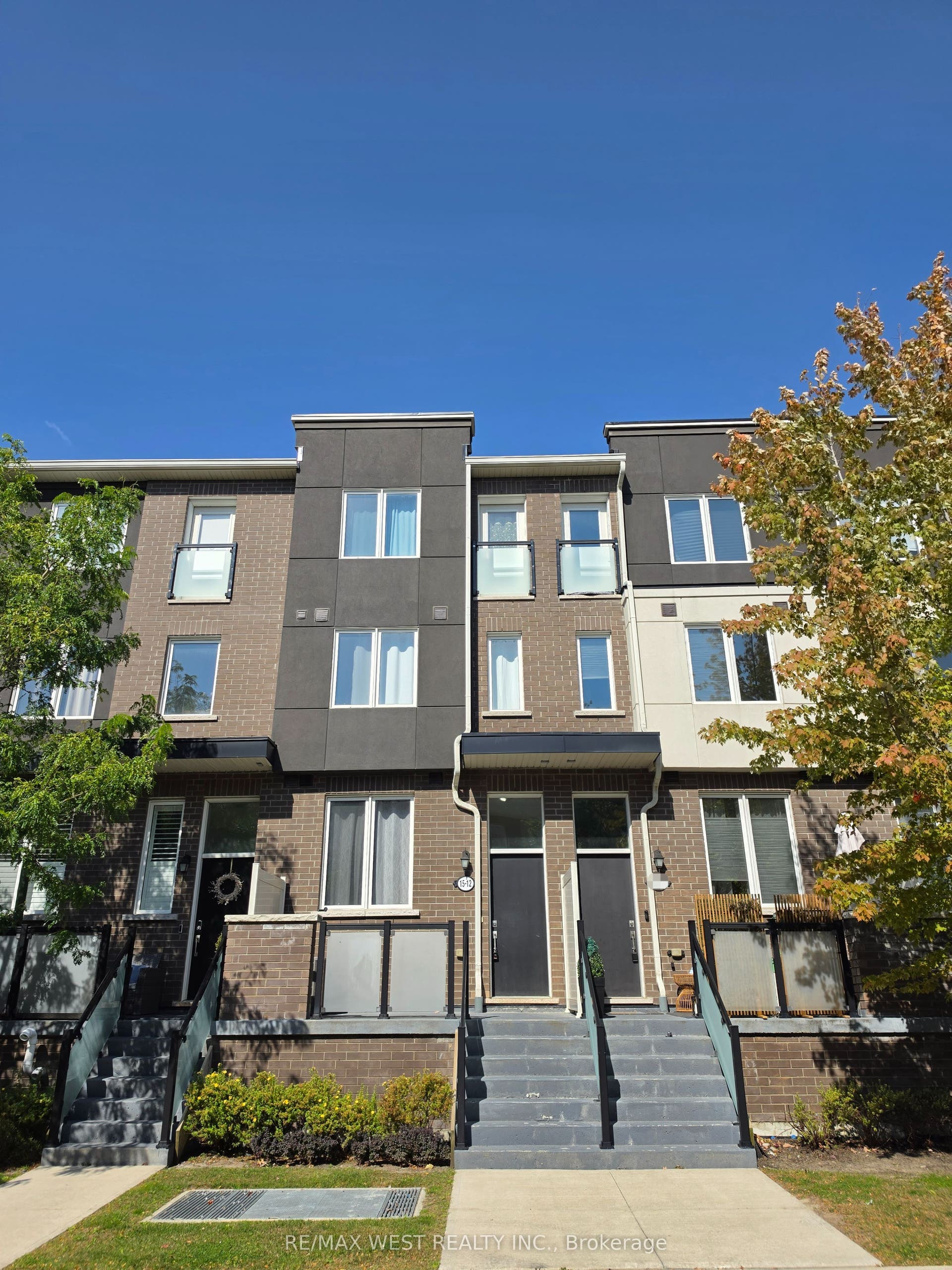 15 Heron Park Place, #12, Toronto E, Toronto ON M1E 0B8