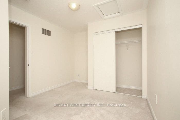 15 Heron Park Place, #12, Toronto E, Toronto ON M1E 0B8