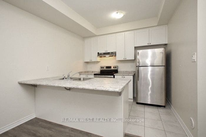 15 Heron Park Place, #12, Toronto E, Toronto ON M1E 0B8