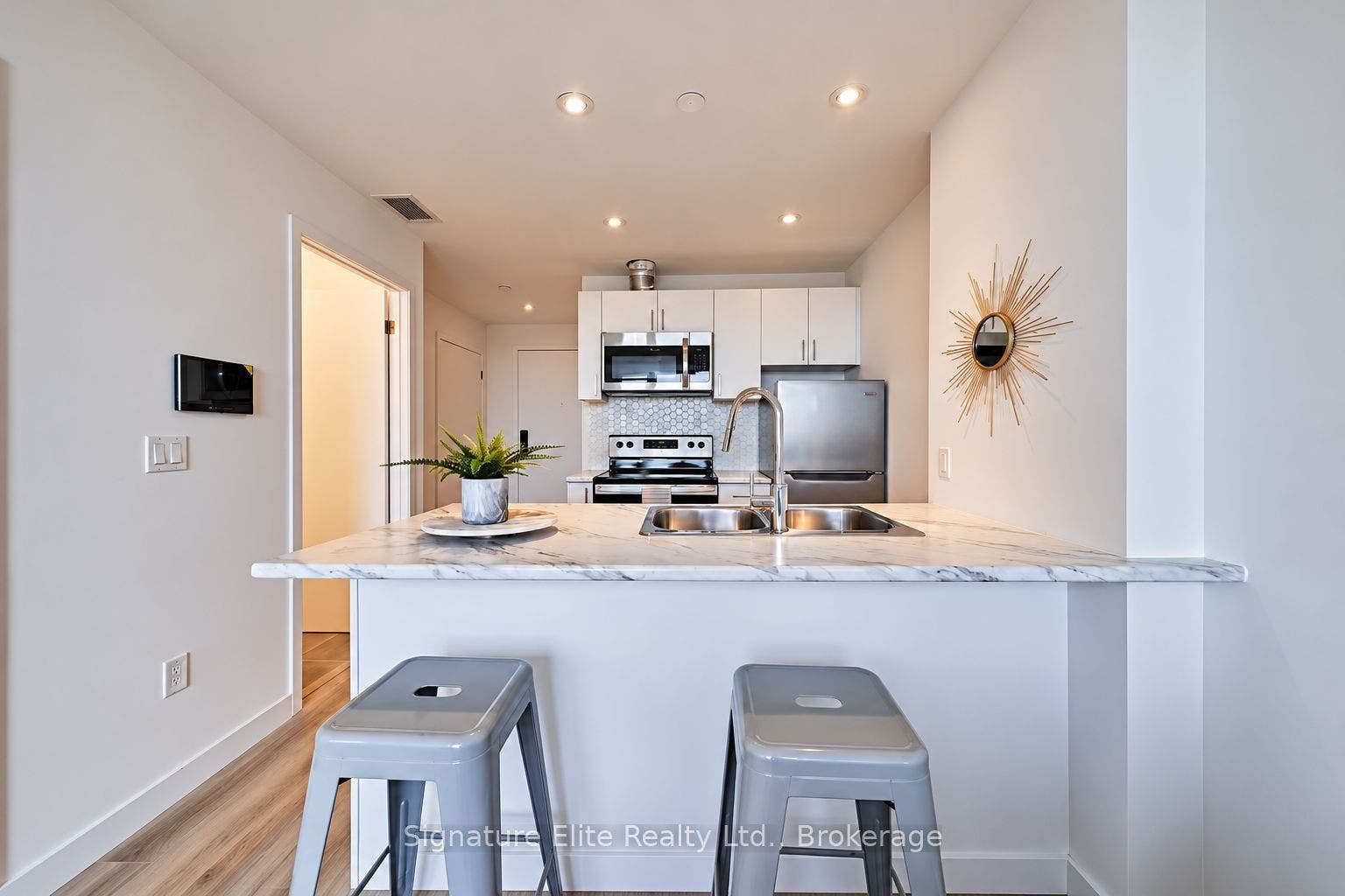 2382 Kingston Road, #603, Toronto E, Toronto ON M1N 0C5 2382 Kingston Road, #603, Toronto E, Toronto ON M1N 0C5