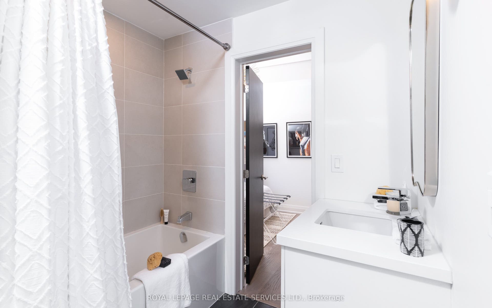 169 Jones Avenue, #2, Toronto E01, Toronto E, Toronto ON M4M 3A2
