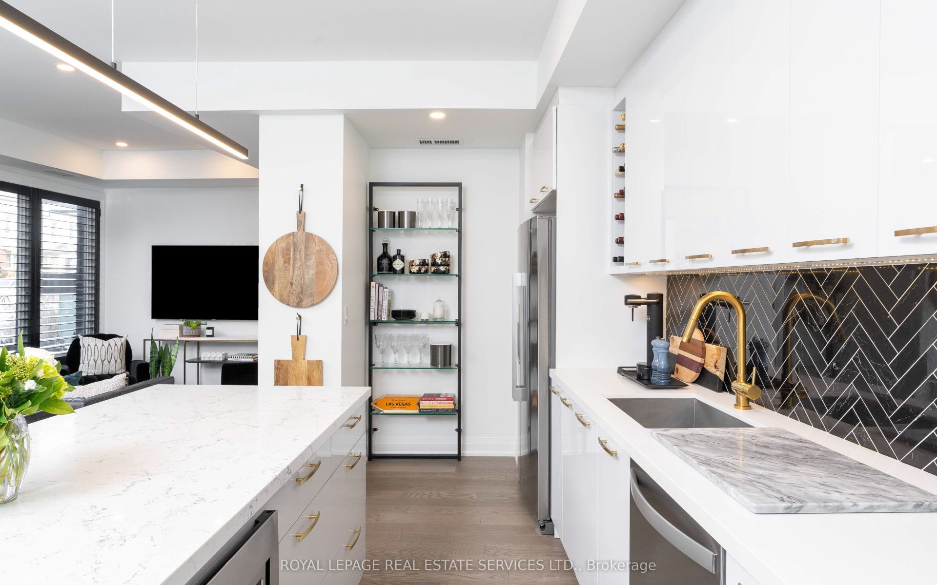 169 Jones Avenue, #2, Toronto E01, Toronto E, Toronto ON M4M 3A2