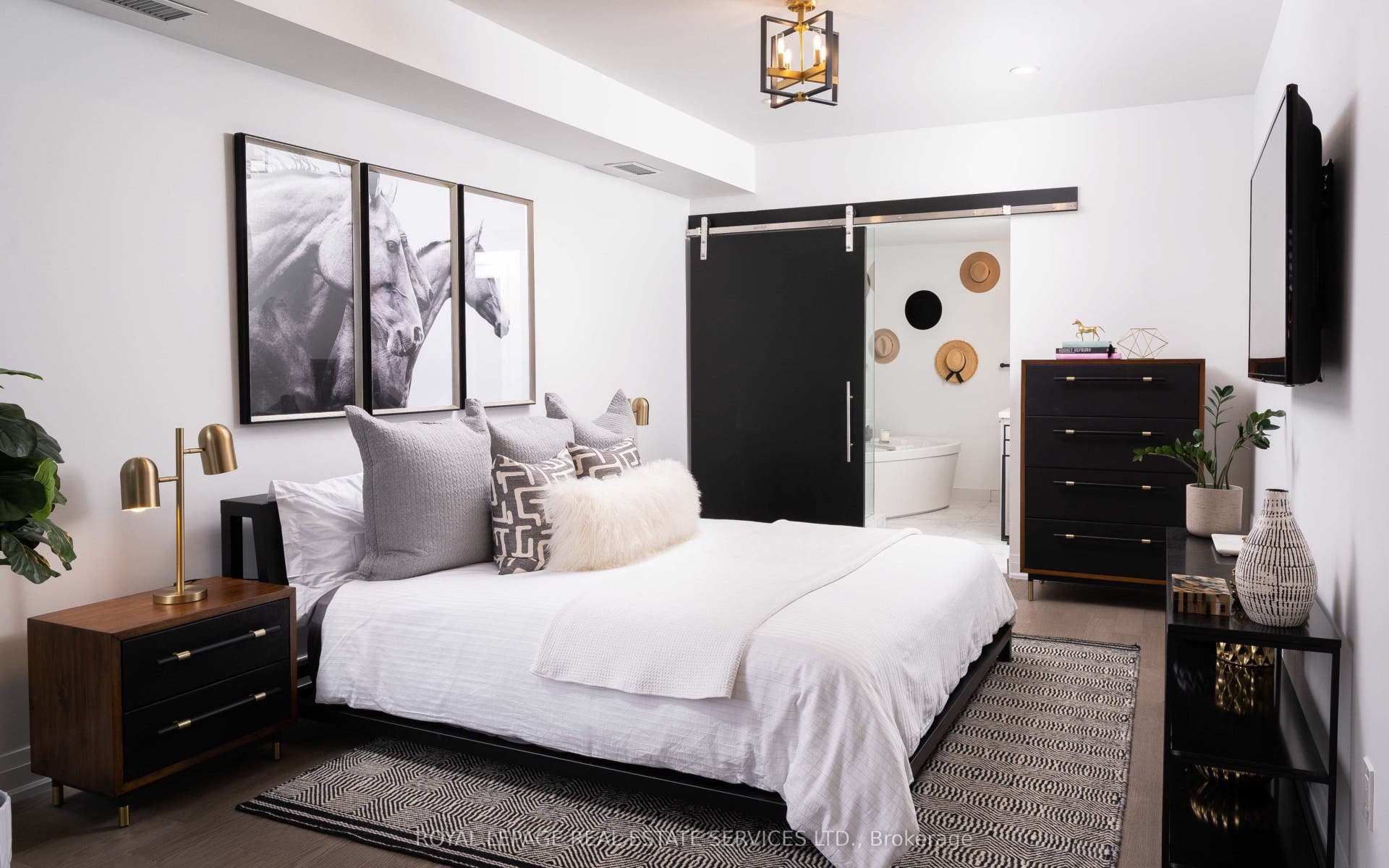 169 Jones Avenue, #2, Toronto E01, Toronto E, Toronto ON M4M 3A2