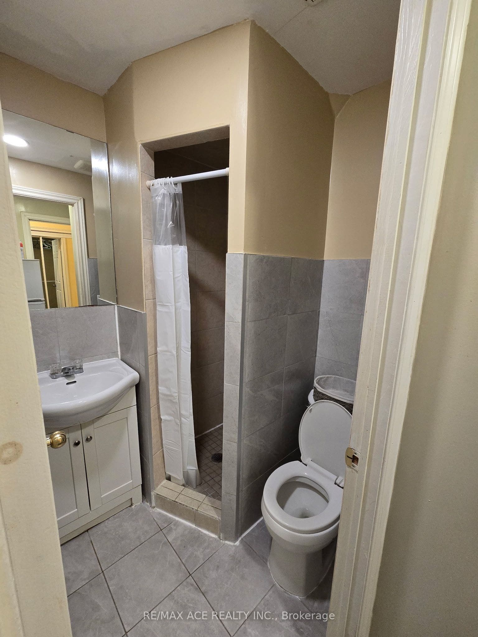 74 Mourning Dove Crescent, Toronto E11, Toronto E, Toronto ON M1B 6A8