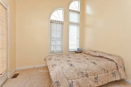 74 Mourning Dove Crescent, Toronto E11, Toronto E, Toronto ON M1B 6A8
